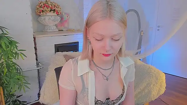 Snapshot of _Rude_Girl_ chatting on January 9, 2:29 pm  Rude Girl  online show from January 9, 2:29 pm