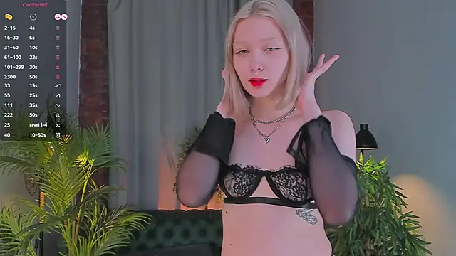 Snapshot of _Rude_Girl_ chatting on January 17, 6:33 pm  Rude Girl  online show from January 17, 6:33 pm