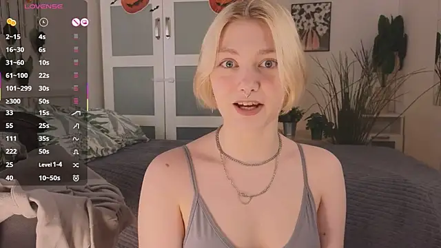 Snapshot of _Rude_Girl_ chatting on October 30, 3:46 pm  Rude Girl  online show from October 30, 3:46 pm