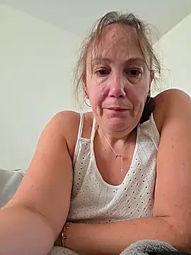 Snapshot of Wisie_Cutie chatting on May 16, 10:58 am Wisie Cutie online show from May 16, 10:58 am