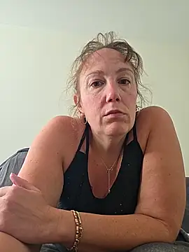 Snapshot of Wisie_Cutie chatting on June 6, 12:54 pm Wisie Cutie online show from June 6, 12:54 pm