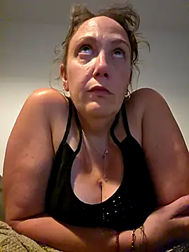 Snapshot of Wisie_Cutie chatting on June 12, 11:46 pm Wisie Cutie online show from June 12, 11:46 pm