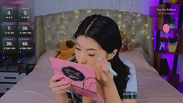 Snapshot of Wendy__Hills chatting on December 17, 6:35 am Wendy Hills online show from December 17, 6:35 am