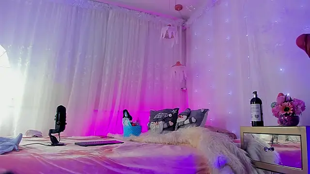 soyemi online show from January 6, 1:42 am