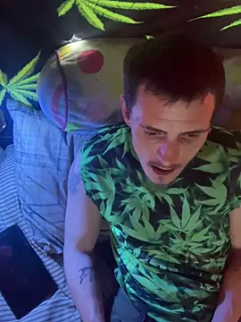 Snapshot of bugboy chatting on February 18, 4:03 pm bugboy online show from February 18, 4:03 pm