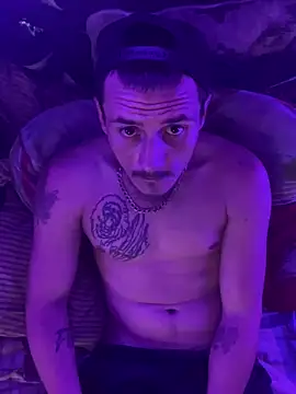 Snapshot of bugboy chatting on March 21, 12:15 am bugboy online show from March 21, 12:15 am