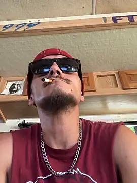 Snapshot of bugboy chatting on April 17, 5:16 pm bugboy online show from April 17, 5:16 pm