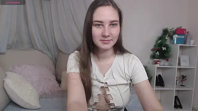 Snapshot of MollyBrams chatting on December 8, 8:09 am MollyBrams online show from December 8, 8:09 am