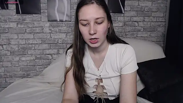 Snapshot of MollyBrams chatting on December 12, 12:33 pm MollyBrams online show from December 12, 12:33 pm