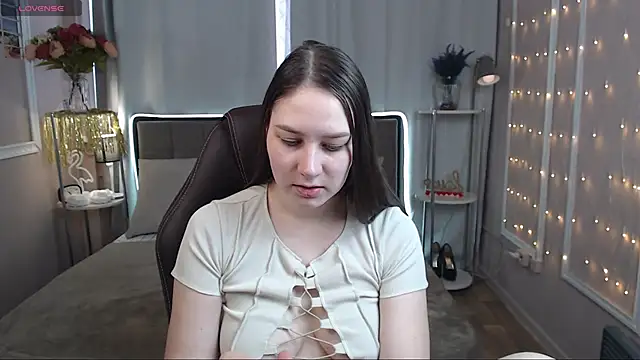 Snapshot of MollyBrams chatting on March 9, 4:16 am MollyBrams online show from March 9, 4:16 am