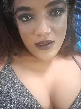 Snapshot of Indianpleasure300 chatting on December 6, 2:38 pm Indianpleasure300 online show from December 6, 2:38 pm