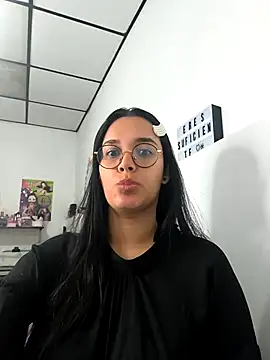 Snapshot of Annya-sweet chatting on October 21, 2:18 pm Annya-sweet online show from October 21, 2:18 pm