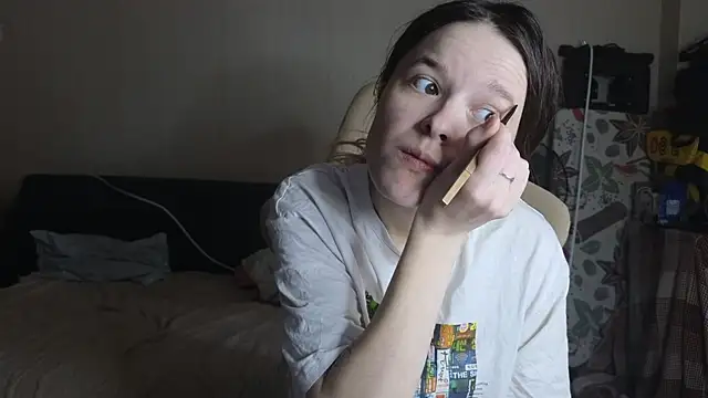 Snapshot of Nate__ chatting on November 22, 5:28 am Nate online show from November 22, 5:28 am