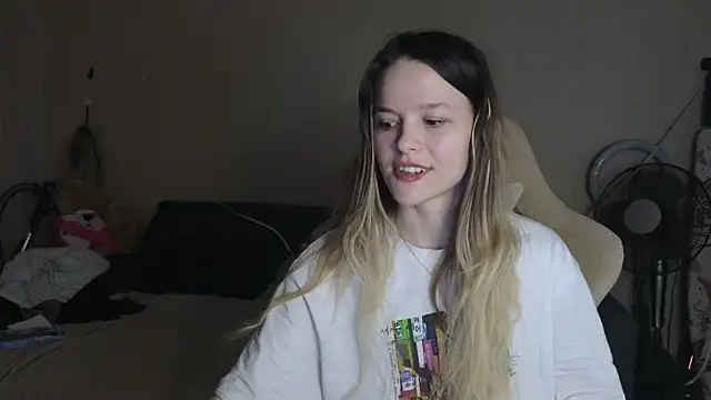 Snapshot of Nate__ chatting on November 23, 8:36 am Nate online show from November 23, 8:36 am