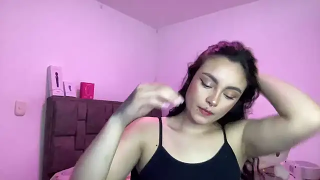 Snapshot of salome_polaniiee chatting on June 27, 6:57 pm salome polaniiee online show from June 27, 6:57 pm