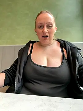 BBW Nora online show from November 10, 9:19 am