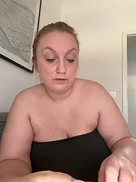 BBW Nora online show from July 29, 7:28 am