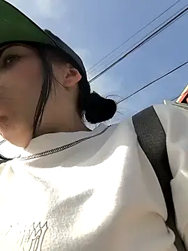 Snapshot of i_am_nina_ chatting on January 14, 1:17 pm i am nina online show from January 14, 1:17 pm