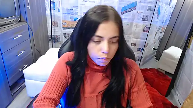 Snapshot of i_am_nina_ chatting on February 7, 2:29 am i am nina online show from February 7, 2:29 am