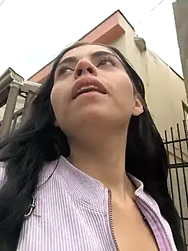 Snapshot of i_am_nina_ chatting on February 9, 4:18 pm i am nina online show from February 9, 4:18 pm
