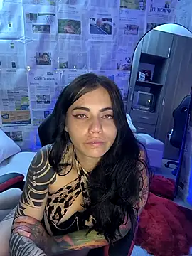 Snapshot of i_am_nina_ chatting on February 18, 7:21 am i am nina online show from February 18, 7:21 am