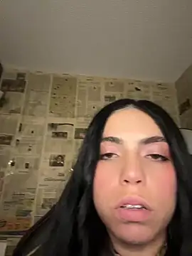 i am nina  online show from May 5, 11:13 pm