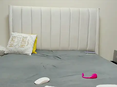 Snapshot of _heavenlysent chatting on November 5, 1:38 am heavenlysent online show from November 5, 1:38 am