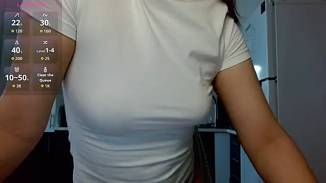 Snapshot of SayMeow_ chatting on May 9, 7:13 am SayMeow online show from May 9, 7:13 am
