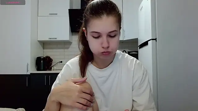 Snapshot of SayMeow_ chatting on June 8, 5:30 am SayMeow online show from June 8, 5:30 am