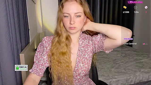 Snapshot of RedFires chatting on November 4, 8:02 am RedFires online show from November 4, 8:02 am