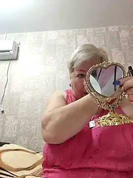 Snapshot of EffectFiona chatting on January 29, 11:04 pm EffectFiona online show from January 29, 11:04 pm