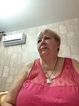 Snapshot of EffectFiona chatting on January 31, 11:35 pm EffectFiona online show from January 31, 11:35 pm