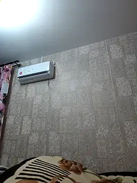 Snapshot of EffectFiona chatting on February 18, 11:08 pm EffectFiona online show from February 18, 11:08 pm