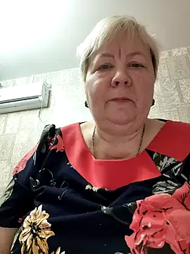 Snapshot of EffectFiona chatting on February 23, 1:57 am EffectFiona online show from February 23, 1:57 am