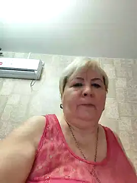 Snapshot of EffectFiona chatting on February 24, 11:09 pm EffectFiona online show from February 24, 11:09 pm