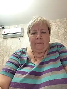 Snapshot of EffectFiona chatting on March 2, 10:59 pm EffectFiona online show from March 2, 10:59 pm