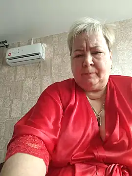 Snapshot of EffectFiona chatting on March 8, 8:00 am EffectFiona online show from March 8, 8:00 am