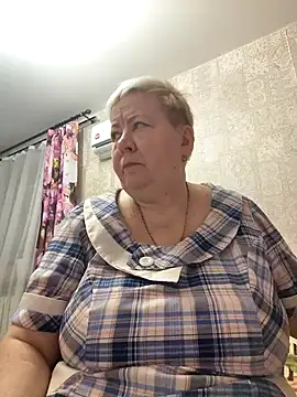 Snapshot of EffectFiona chatting on March 8, 11:07 pm EffectFiona online show from March 8, 11:07 pm