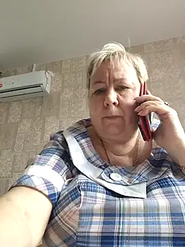 Snapshot of EffectFiona chatting on March 22, 11:00 am EffectFiona online show from March 22, 11:00 am