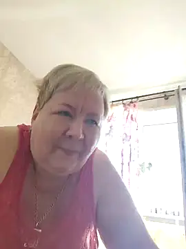 Snapshot of EffectFiona chatting on March 23, 8:37 am EffectFiona online show from March 23, 8:37 am