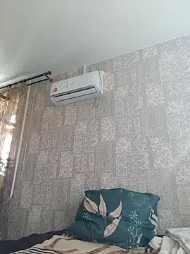 Snapshot of EffectFiona chatting on September 14, 5:06 am EffectFiona online show from September 14, 5:06 am