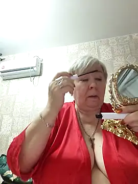 Snapshot of EffectFiona chatting on October 26, 10:47 pm EffectFiona online show from October 26, 10:47 pm