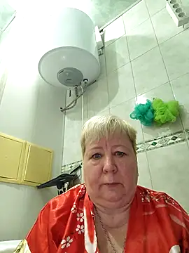 Snapshot of EffectFiona chatting on October 30, 10:43 pm EffectFiona online show from October 30, 10:43 pm