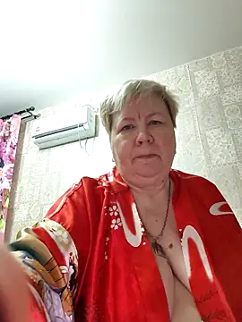 Snapshot of EffectFiona chatting on December 1, 10:48 pm EffectFiona online show from December 1, 10:48 pm