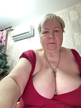 Snapshot of EffectFiona chatting on December 16, 1:21 am EffectFiona online show from December 16, 1:21 am