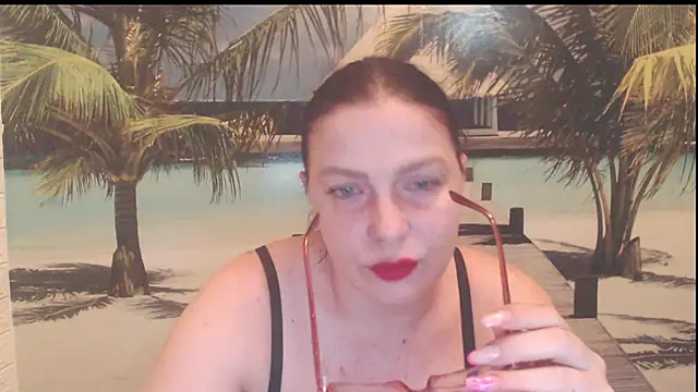 Snapshot of Queen__Natasha chatting on March 6, 10:28 pm Queen Natasha online show from March 6, 10:28 pm