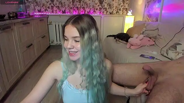 OceanSkyBaby online show from December 3, 8:06 pm