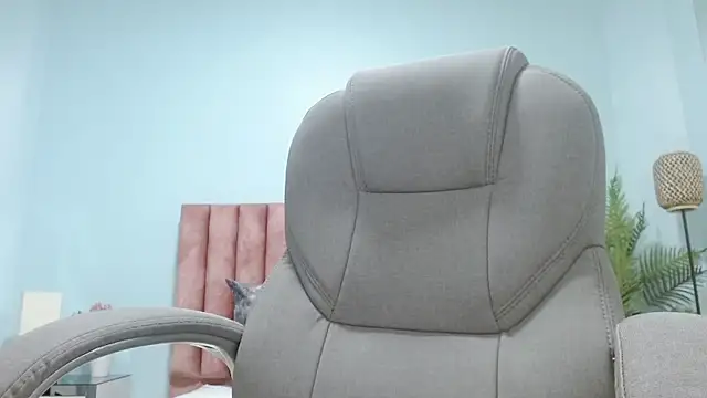 sophia hadid online show from November 15, 7:21 pm