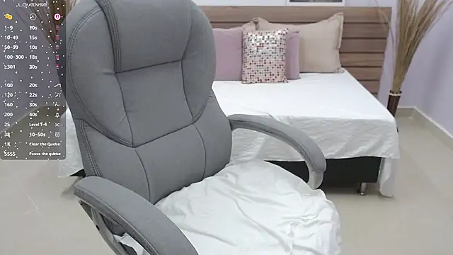 sophia hadid online show from March 10, 12:21 pm