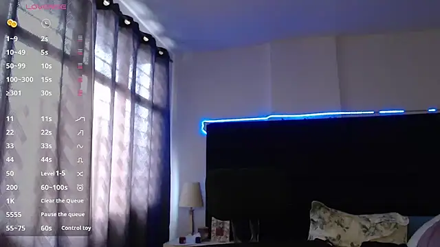 andrewmhilton  online show from November 9, 6:06 pm